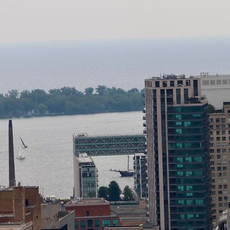 Apartment/2Bedrooms/2 Full Bathrooms/Free Parking Toronto Exteriör bild