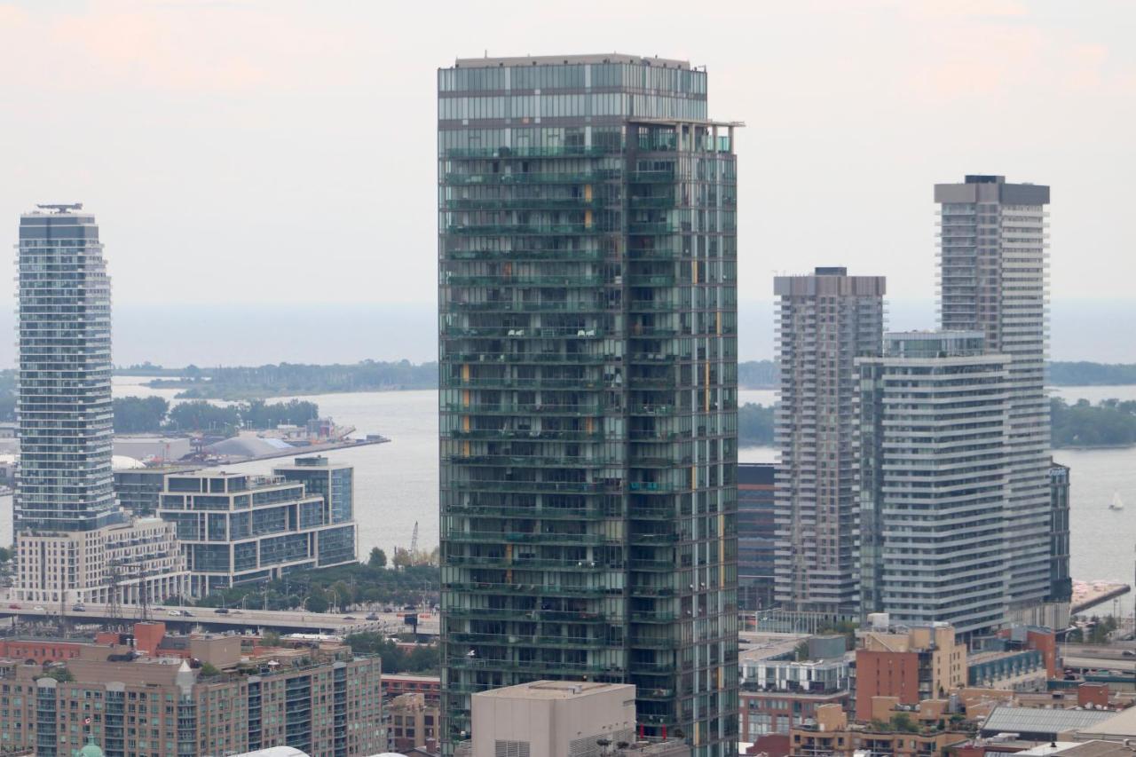 Apartment/2Bedrooms/2 Full Bathrooms/Free Parking Toronto Exteriör bild