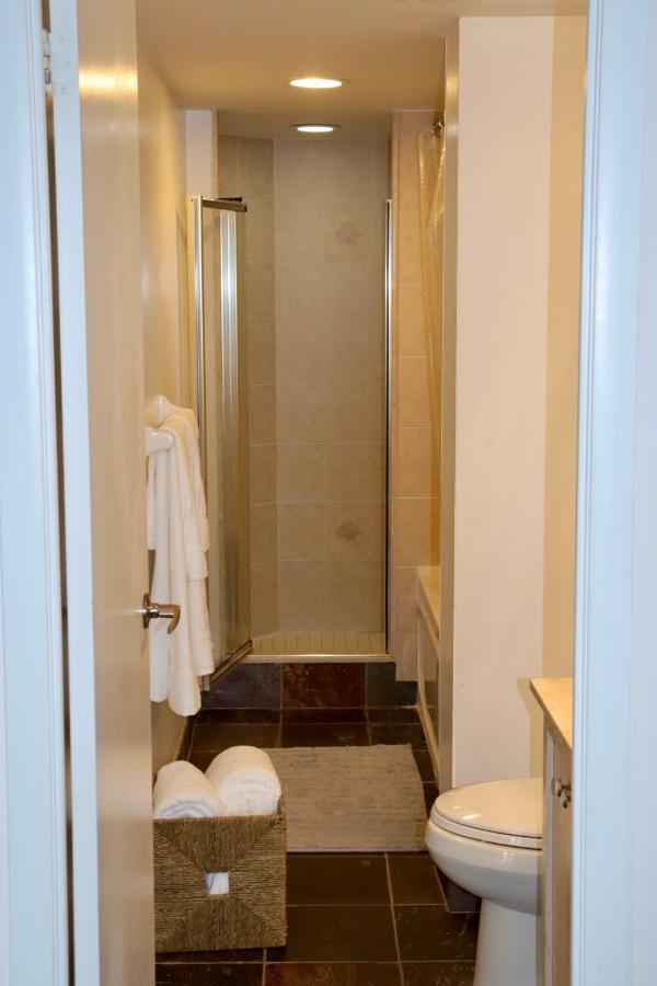 Apartment/2Bedrooms/2 Full Bathrooms/Free Parking Toronto Exteriör bild