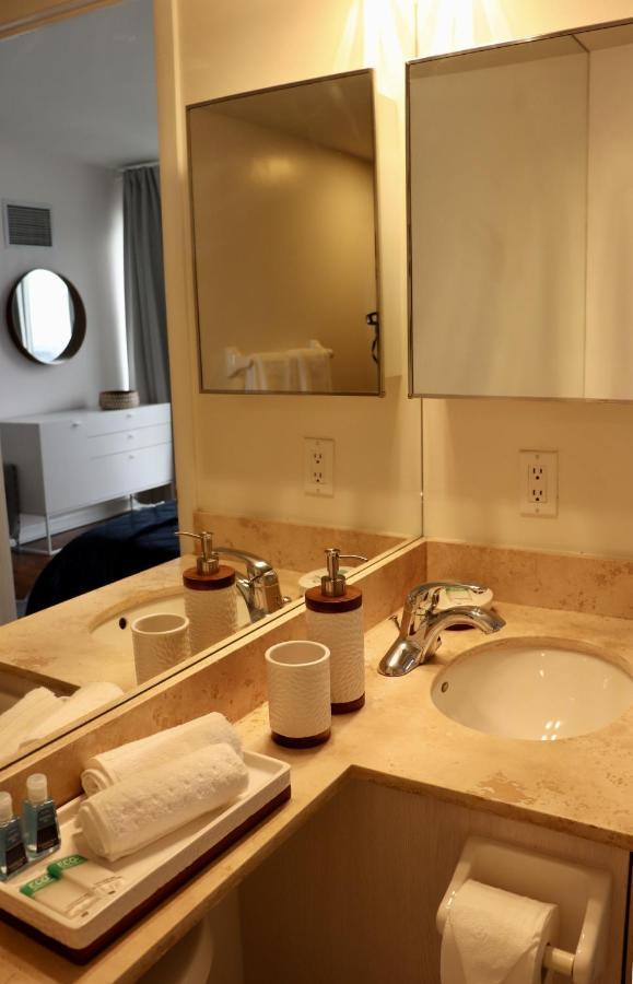 Apartment/2Bedrooms/2 Full Bathrooms/Free Parking Toronto Exteriör bild