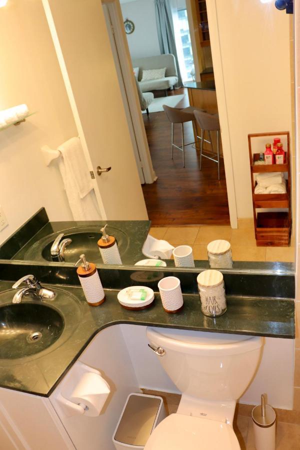 Apartment/2Bedrooms/2 Full Bathrooms/Free Parking Toronto Exteriör bild