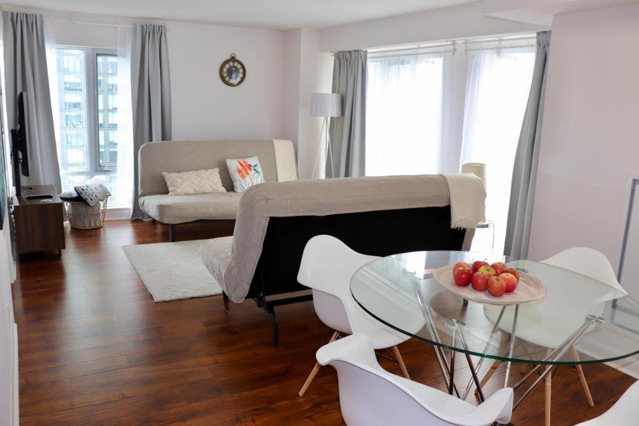 Apartment/2Bedrooms/2 Full Bathrooms/Free Parking Toronto Exteriör bild
